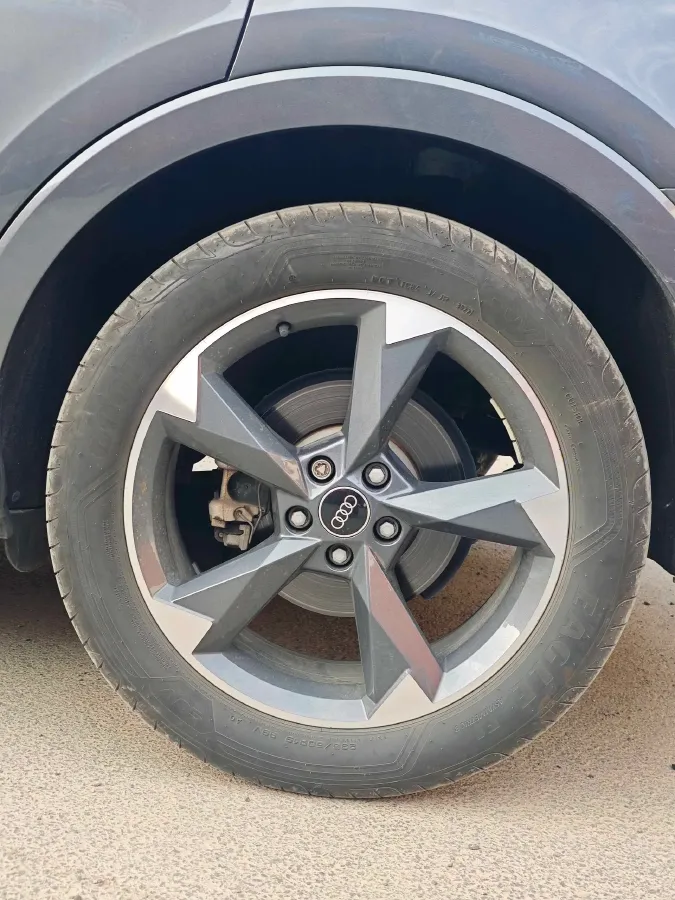 2022 Audi Q3 1.4T 150HP L4 7DCT,autocango,china used car exporter,china ev exporter,chinese used car exporter,chinese used ev exporter