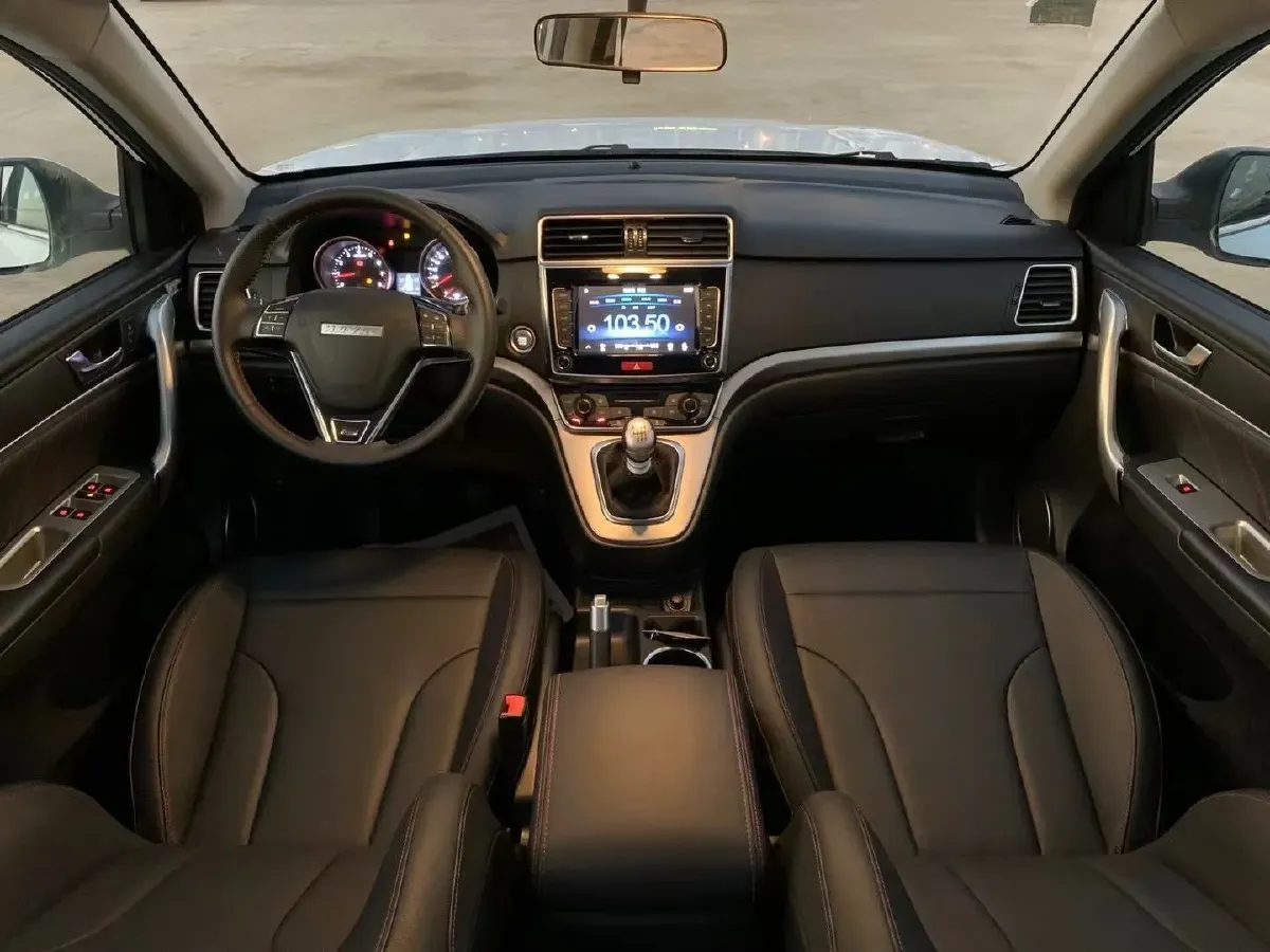 2019 Haval M6 1.5T 150HP L4 6MT,autocango,china used car exporter,china ev exporter,chinese used car exporter,chinese used ev exporter