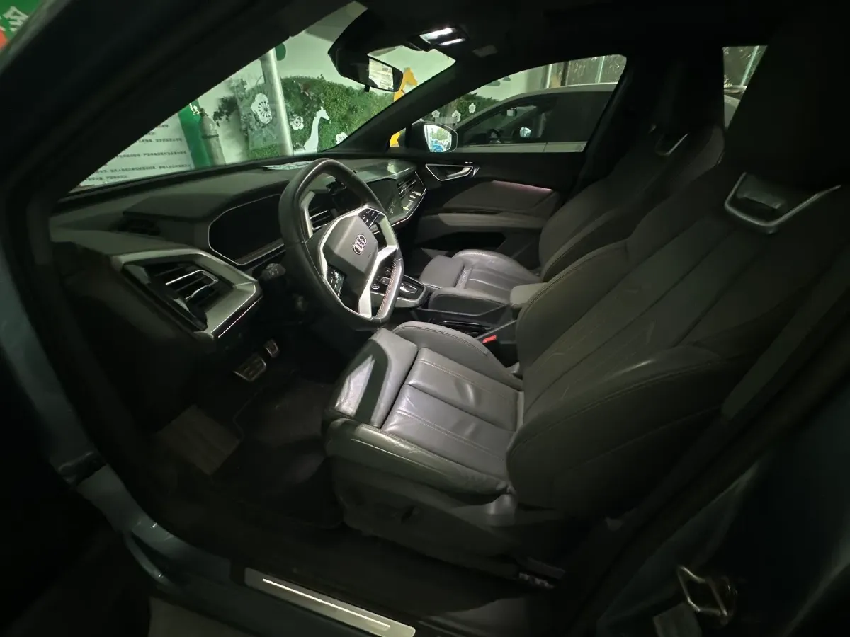 2022 Audi Q4 e-tron BEV 84.8KWH,autocango,china used car exporter,china ev exporter,chinese used car exporter,chinese used ev exporter