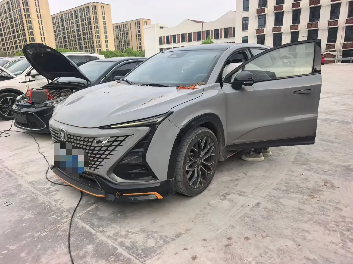 2022 ChangAn UNI-T 1.5T 188HP L4 7DCT,autocango,china used car exporter,china ev exporter,chinese used car exporter,chinese used ev exporter