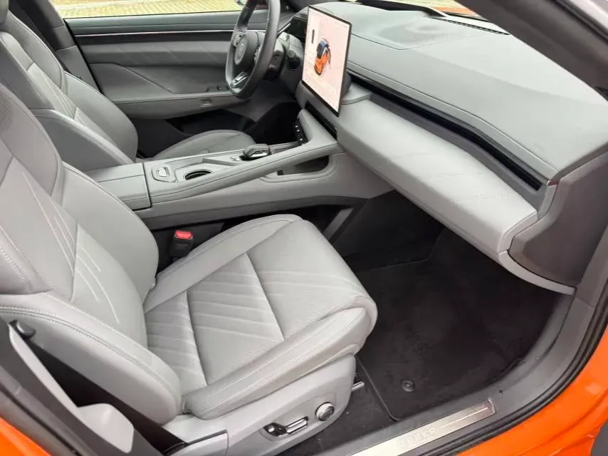 2025 Zeekr 001 BEV 100KWH,autocango,china used car exporter,china ev exporter,chinese used car exporter,chinese used ev exporter