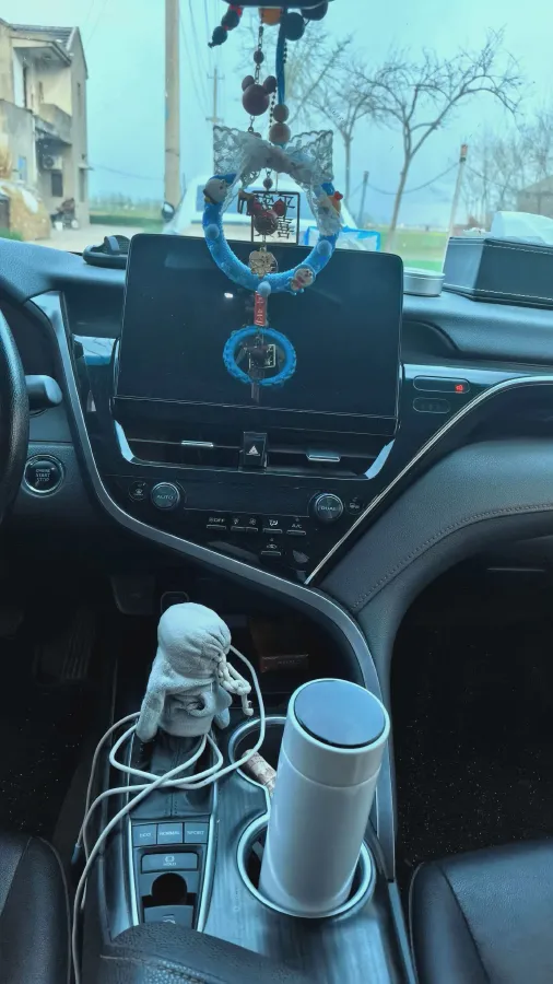 2021 Toyota Camry 2.5L 209HP L4 8AT,autocango,china used car exporter,china ev exporter,chinese used car exporter,chinese used ev exporter