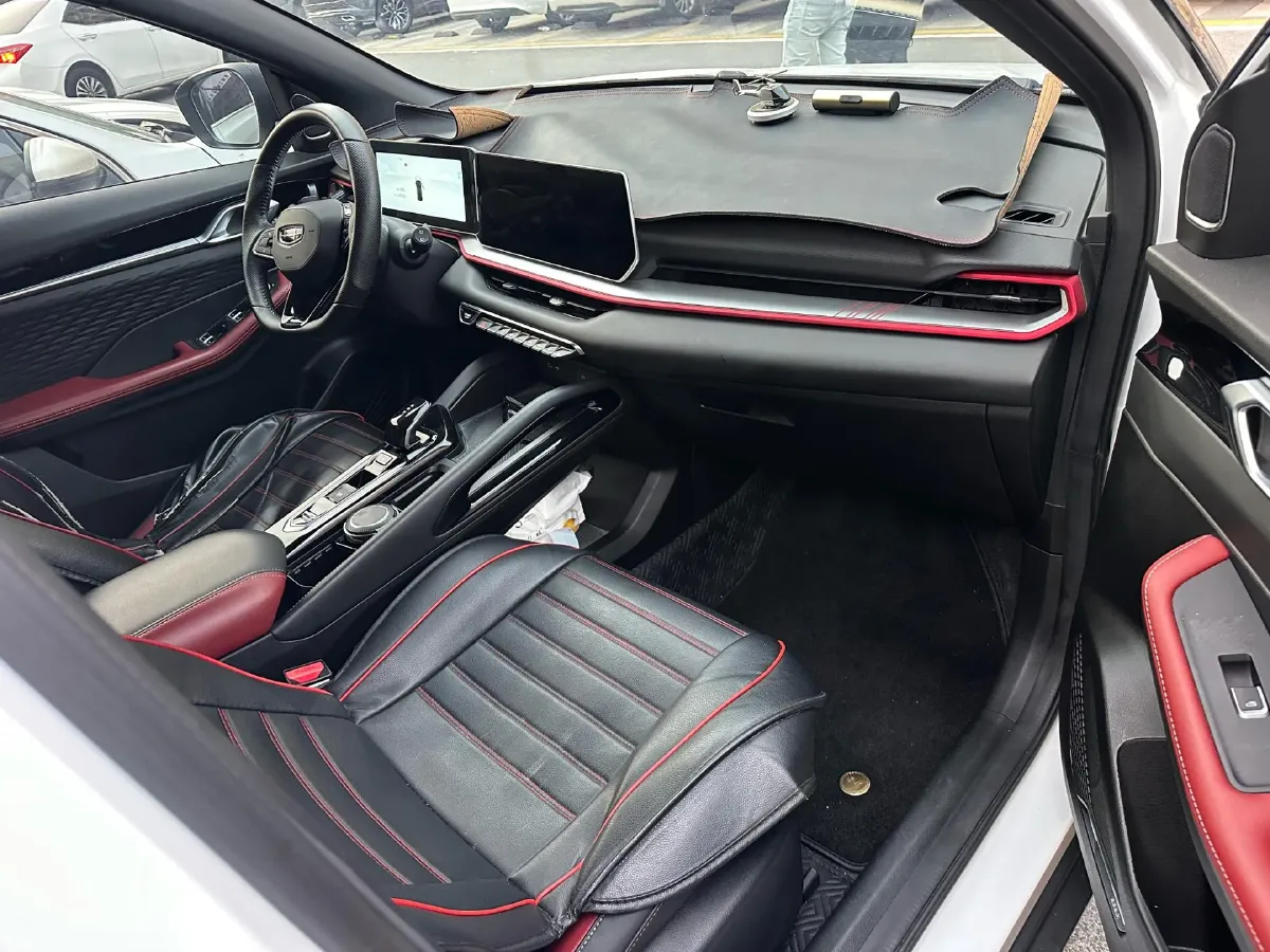 2022 Geely Coolray 1.5T 181HP L4 7DCT,autocango,china used car exporter,china ev exporter,chinese used car exporter,chinese used ev exporter