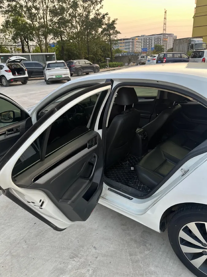 2018 JMC YuSheng S350 2.0T 141HP L4 6AT,autocango,china used car exporter,china ev exporter,chinese used car exporter,chinese used ev exporter