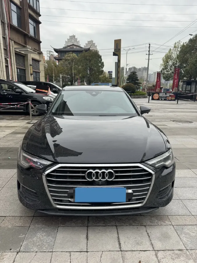 2020 Audi A6L 2.0T 190HP L4 7DCT,autocango,china used car exporter,china ev exporter,chinese used car exporter,chinese used ev exporter