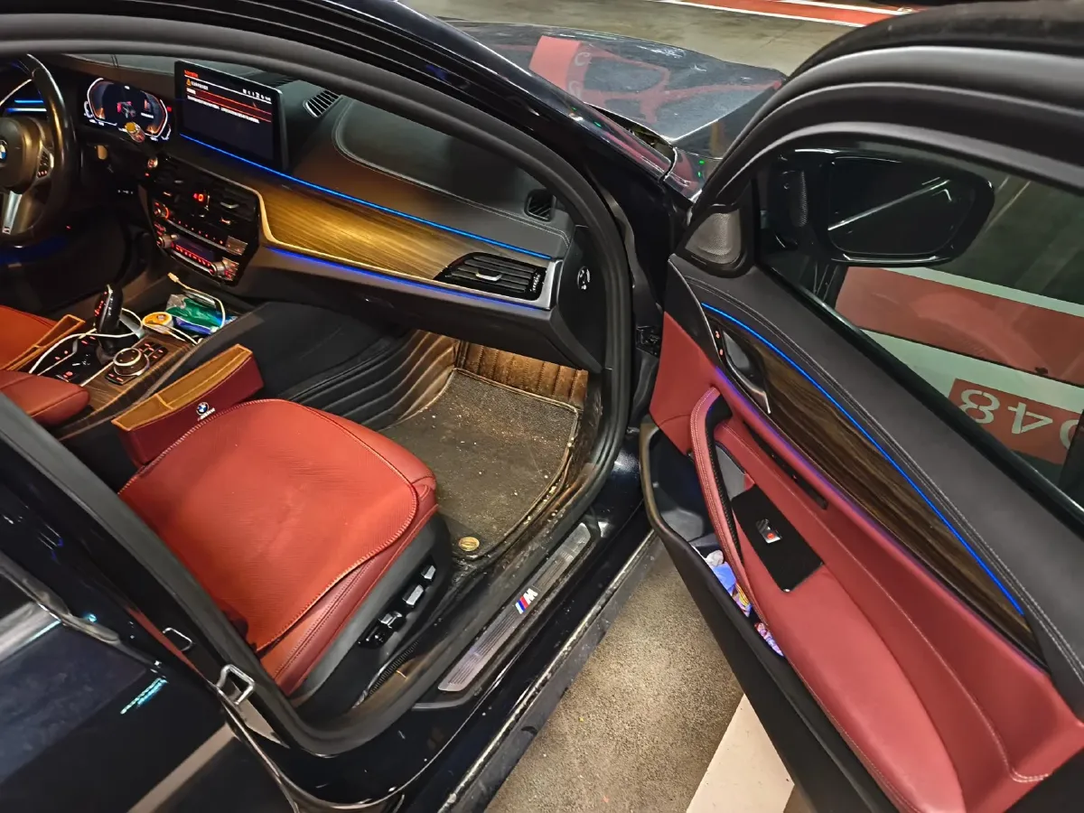 2022 BMW 5 Series 2.0T 252HP L4 8AT,autocango,china used car exporter,china ev exporter,chinese used car exporter,chinese used ev exporter