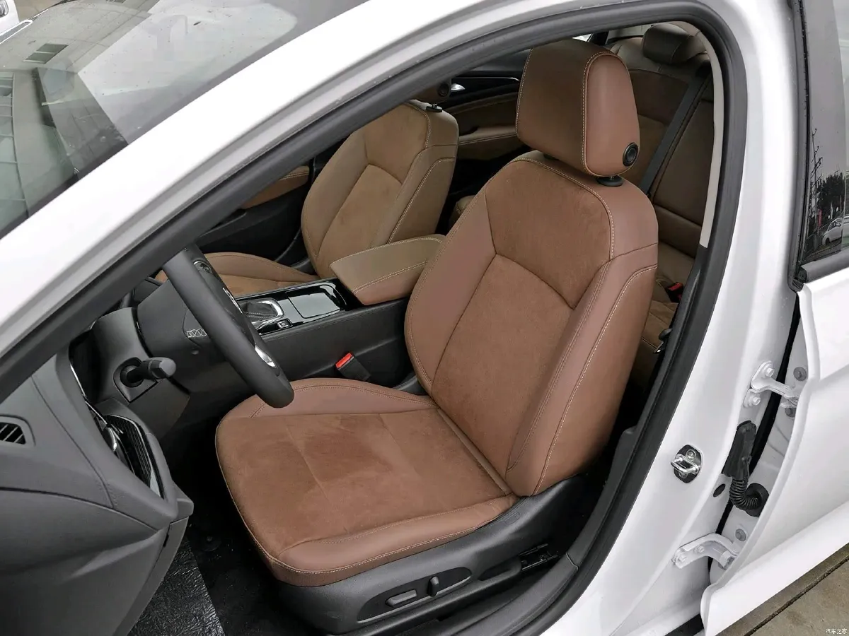 2019 Buick Regal 1.5T 170HP L4 9AT,autocango,china used car exporter,china ev exporter,chinese used car exporter,chinese used ev exporter