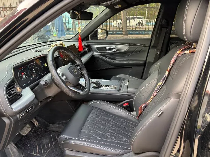 2025 GAC Trumpchi GS8 2.0T 252HP L4 8AT,autocango,china used car exporter,china ev exporter,chinese used car exporter,chinese used ev exporter