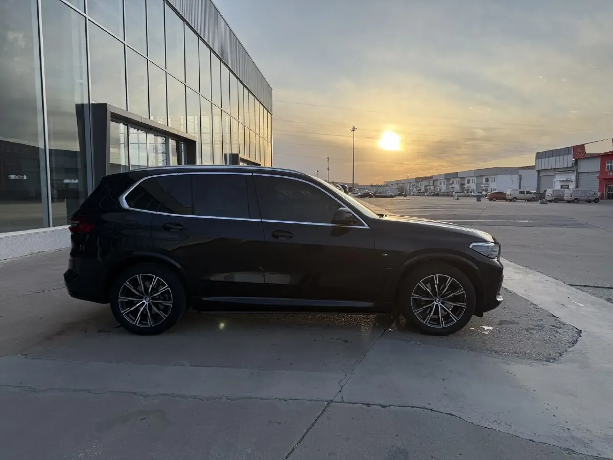 2021 BMW X5 3.0T 340HP L6 8AT,autocango,china used car exporter,china ev exporter,chinese used car exporter,chinese used ev exporter