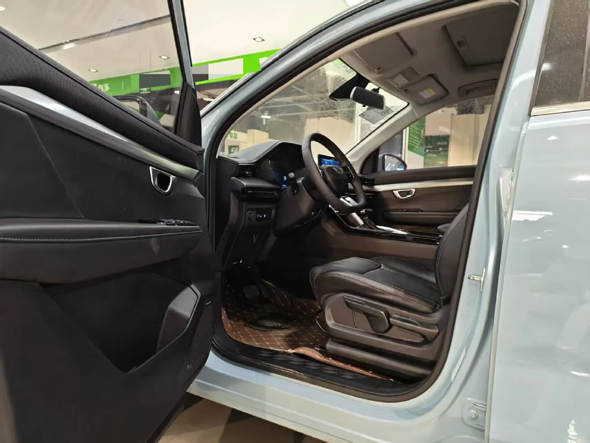 2021 WuLing XingChen 1.5T 147HP L4 CVT,autocango,china used car exporter,china ev exporter,chinese used car exporter,chinese used ev exporter