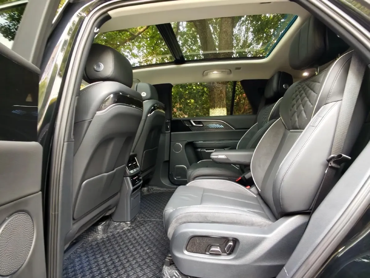 2022 HongQi E-HS9 BEV 120KWH,autocango,china used car exporter,china ev exporter,chinese used car exporter,chinese used ev exporter