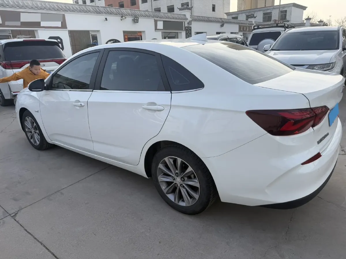 2020 Chevrolet Monza 1.5L 113HP L4 6AT,autocango,china used car exporter,china ev exporter,chinese used car exporter,chinese used ev exporter