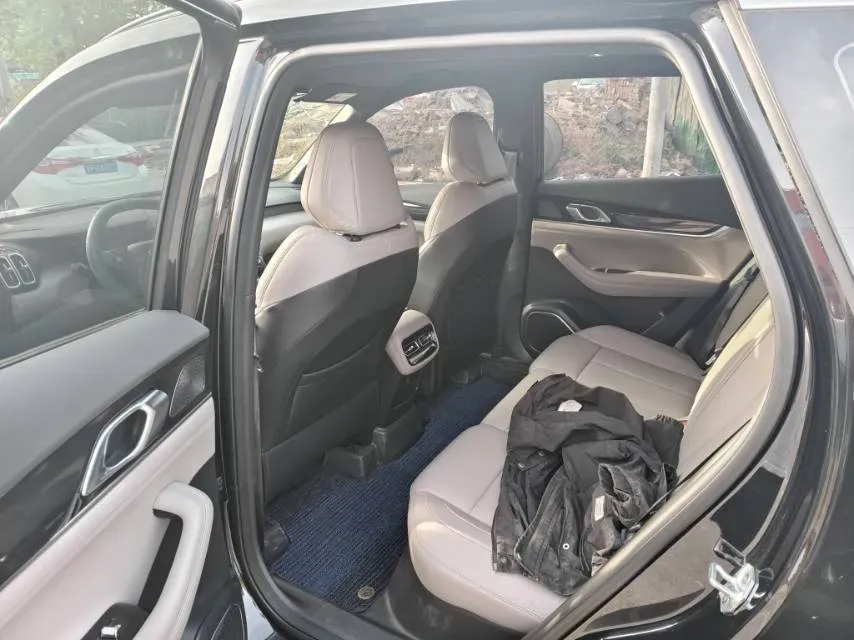 2025 Geely StarRay 1.5T 181HP L4 7DCT,autocango,china used car exporter,china ev exporter,chinese used car exporter,chinese used ev exporter