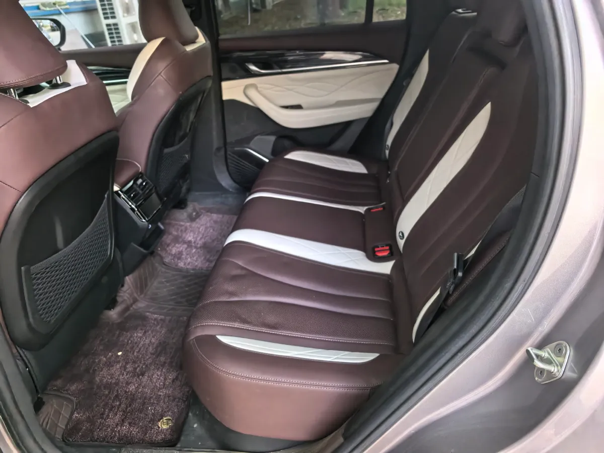 2021 Geely Monjaro 2.0T 218HP L4 7DCT,autocango,china used car exporter,china ev exporter,chinese used car exporter,chinese used ev exporter