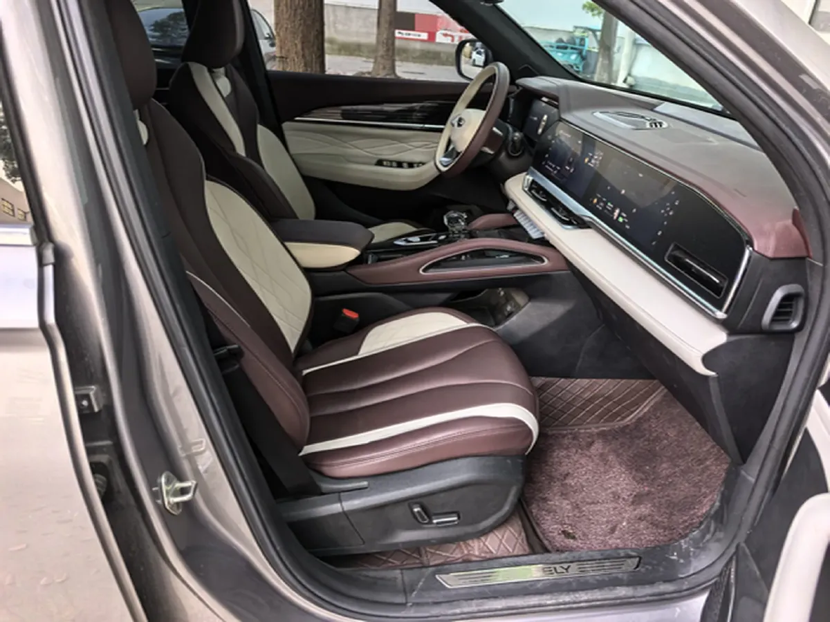 2021 Geely Monjaro 2.0T 218HP L4 7DCT,autocango,china used car exporter,china ev exporter,chinese used car exporter,chinese used ev exporter