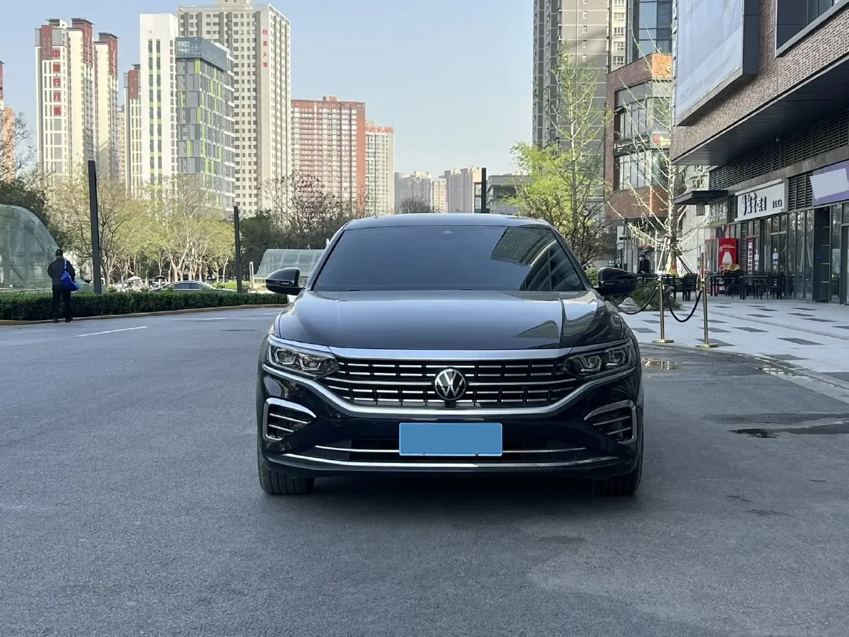 2023 Volkswagen Passat 2.0T 186HP L4 7DCT,autocango,china used car exporter,china ev exporter,chinese used car exporter,chinese used ev exporter
