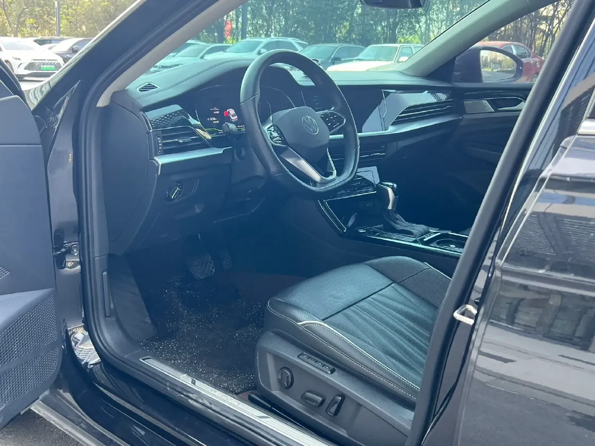 2023 Volkswagen Passat 2.0T 186HP L4 7DCT,autocango,china used car exporter,china ev exporter,chinese used car exporter,chinese used ev exporter