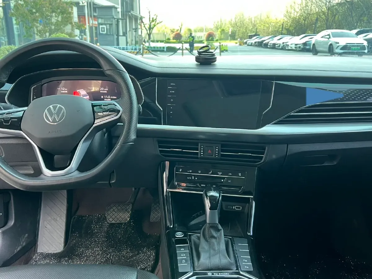 2023 Volkswagen Passat 2.0T 186HP L4 7DCT,autocango,china used car exporter,china ev exporter,chinese used car exporter,chinese used ev exporter