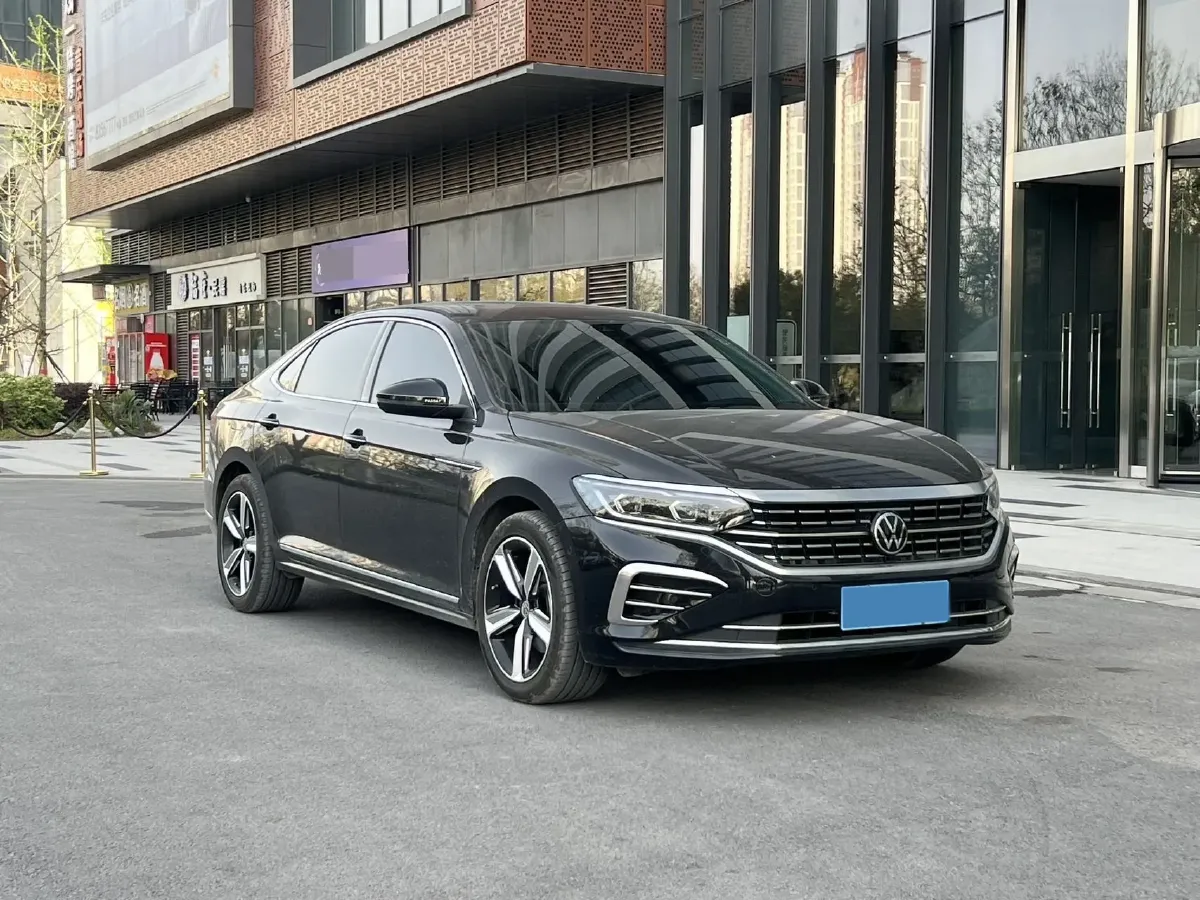 2023 Volkswagen Passat 2.0T 186HP L4 7DCT,autocango,china used car exporter,china ev exporter,chinese used car exporter,chinese used ev exporter