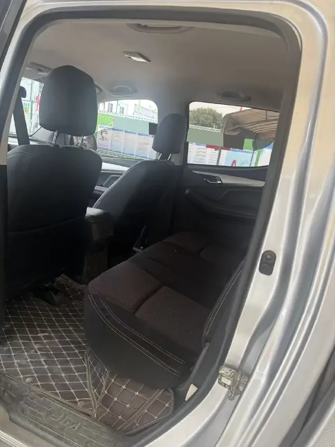 2022 Isuzu RE-MAX Jim 2.8T 120HP L4 5MT,autocango,china used car exporter,china ev exporter,chinese used car exporter,chinese used ev exporter