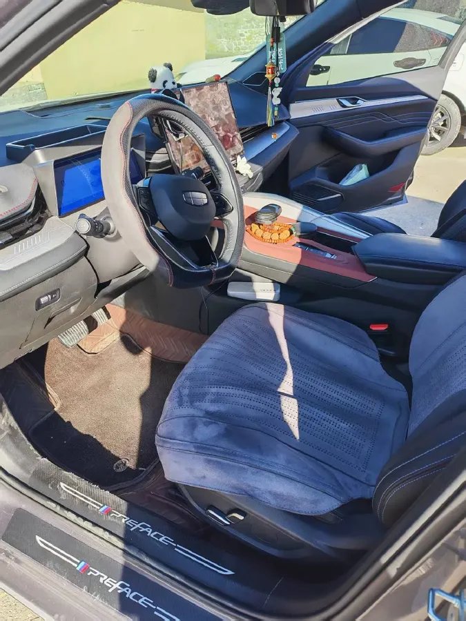 2025 Geely Preface 1.5T 181HP L4 7DCT,autocango,china used car exporter,china ev exporter,chinese used car exporter,chinese used ev exporter