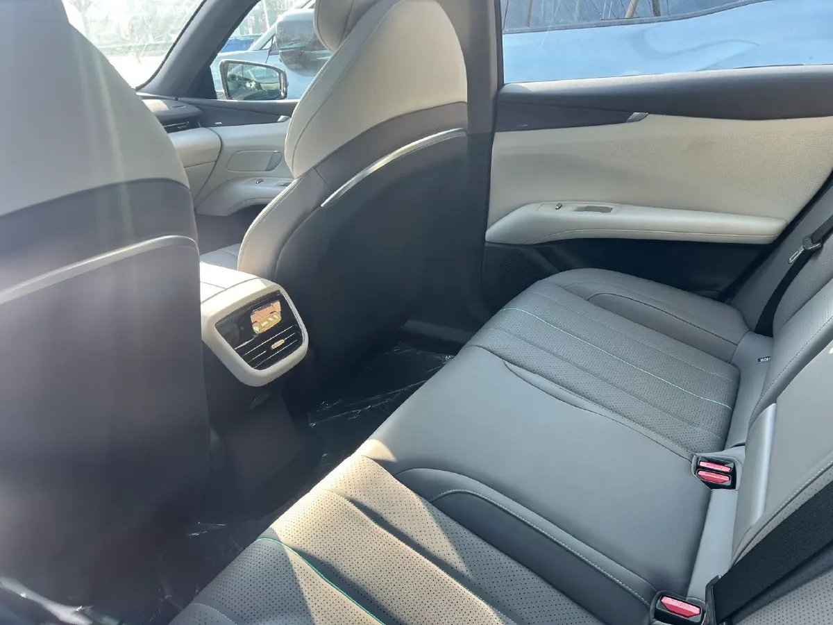 2024 Deepal L07 1.5L 98HP L4 REEV 28.39KWH,autocango,china used car exporter,china ev exporter,chinese used car exporter,chinese used ev exporter