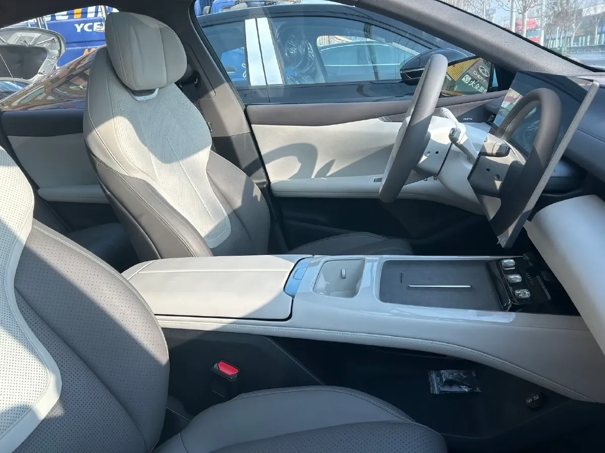 2024 Deepal L07 1.5L 98HP L4 REEV 28.39KWH,autocango,china used car exporter,china ev exporter,chinese used car exporter,chinese used ev exporter