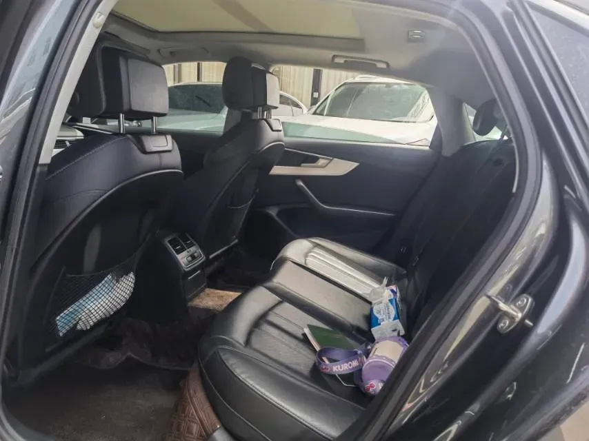 2020 Audi A4L 2.0T 190HP L4 7DCT,autocango,china used car exporter,china ev exporter,chinese used car exporter,chinese used ev exporter