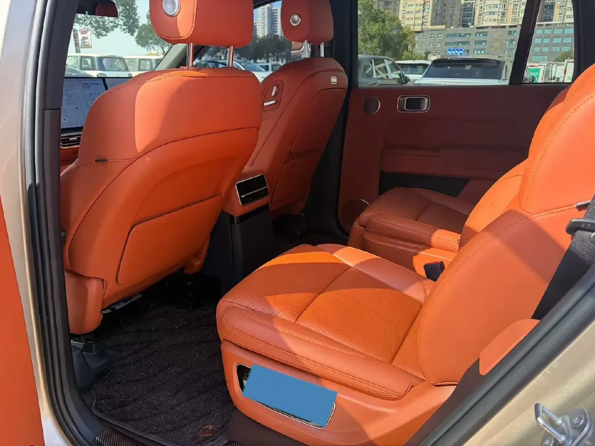 2022 Li L9 Range Extended 154HP REEV 42.6KWH,autocango,china used car exporter,china ev exporter,chinese used car exporter,chinese used ev exporter