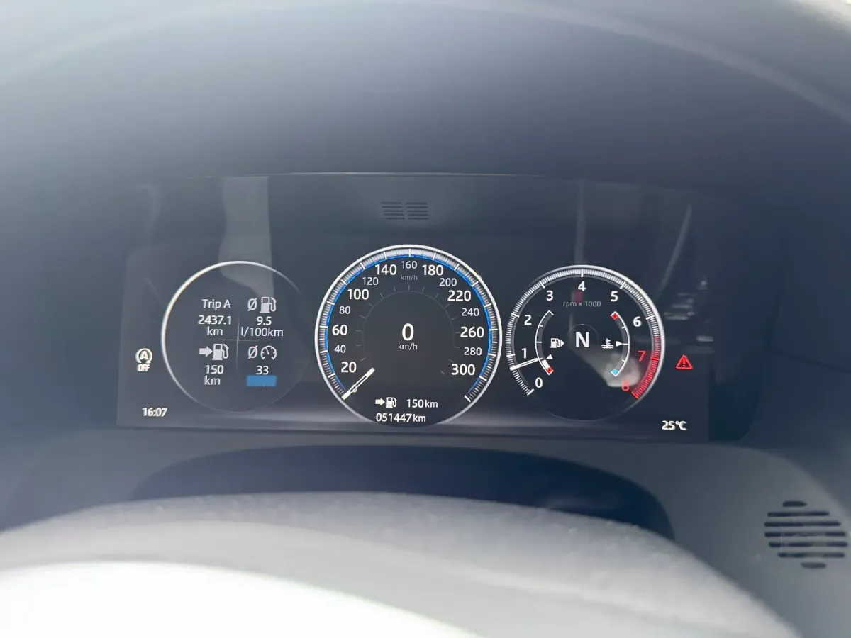 2020 Jaguar XFL 2.0T 200HP L4 8AT,autocango,china used car exporter,china ev exporter,chinese used car exporter,chinese used ev exporter