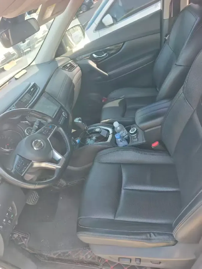 2021 Nissan X-Trail 2.5L 181HP L4 CVT,autocango,china used car exporter,china ev exporter,chinese used car exporter,chinese used ev exporter