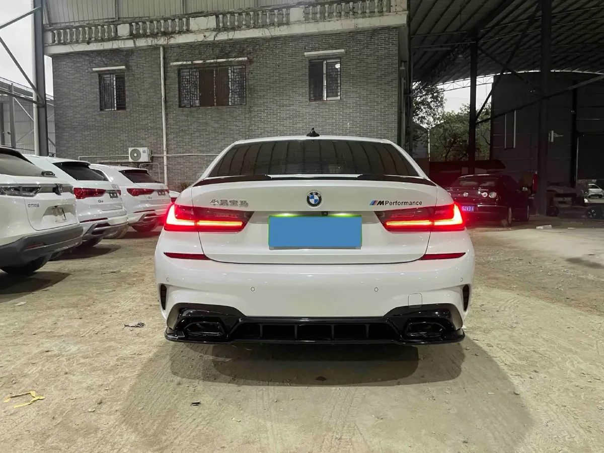 2022 BMW 3 Series 2.0T 156HP L4 8AT,autocango,china used car exporter,china ev exporter,chinese used car exporter,chinese used ev exporter