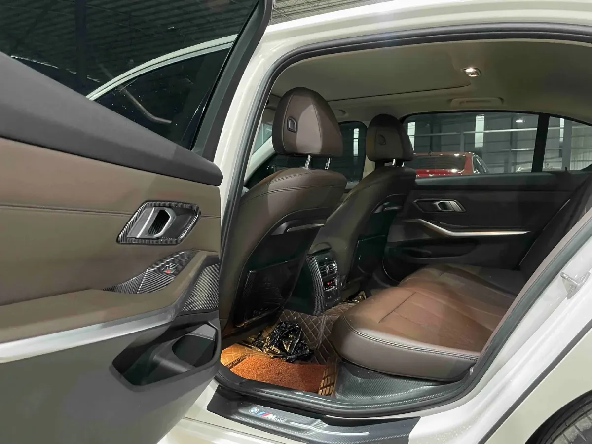 2022 BMW 3 Series 2.0T 156HP L4 8AT,autocango,china used car exporter,china ev exporter,chinese used car exporter,chinese used ev exporter