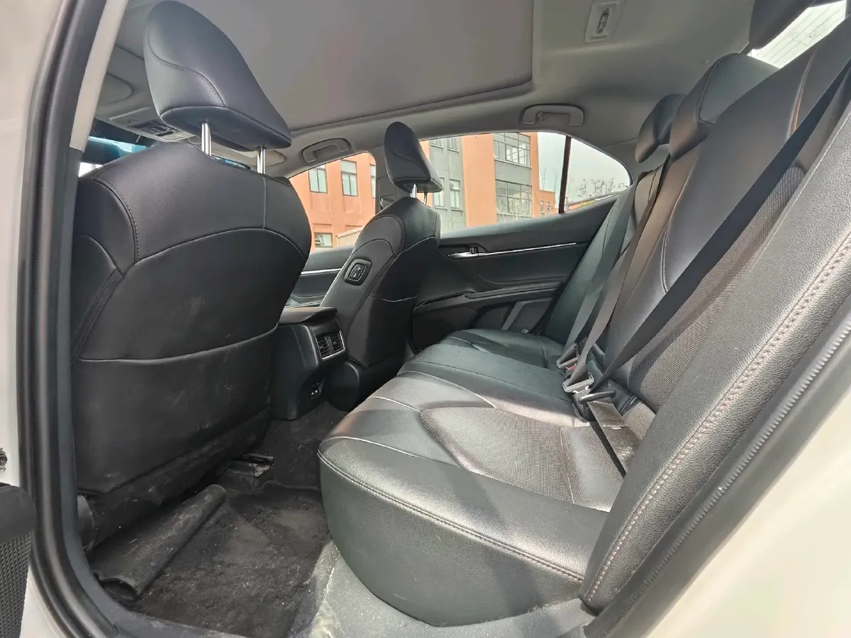 2021 Toyota Camry 2.5L 209HP L4 8AT,autocango,china used car exporter,china ev exporter,chinese used car exporter,chinese used ev exporter