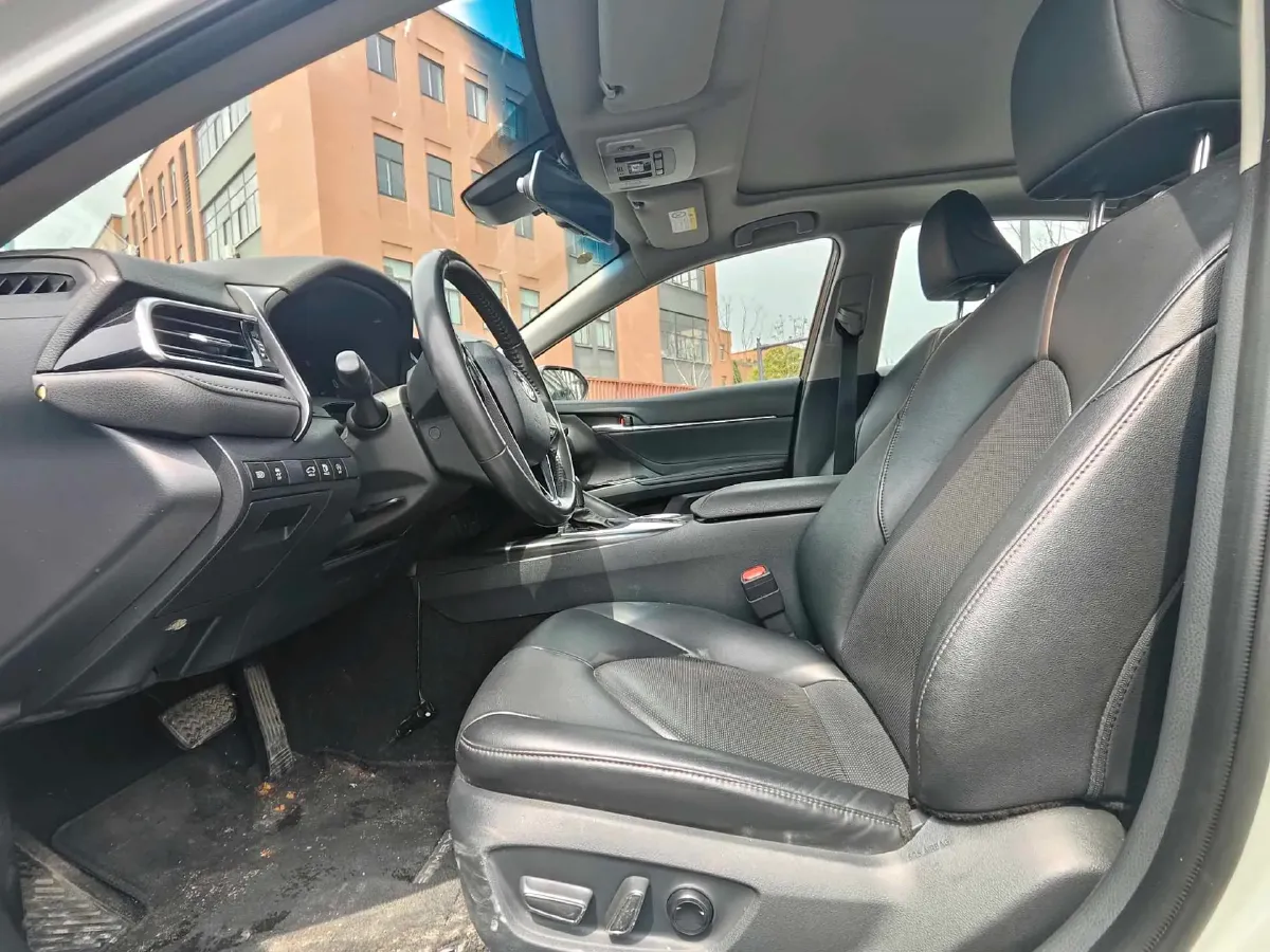 2021 Toyota Camry 2.5L 209HP L4 8AT,autocango,china used car exporter,china ev exporter,chinese used car exporter,chinese used ev exporter