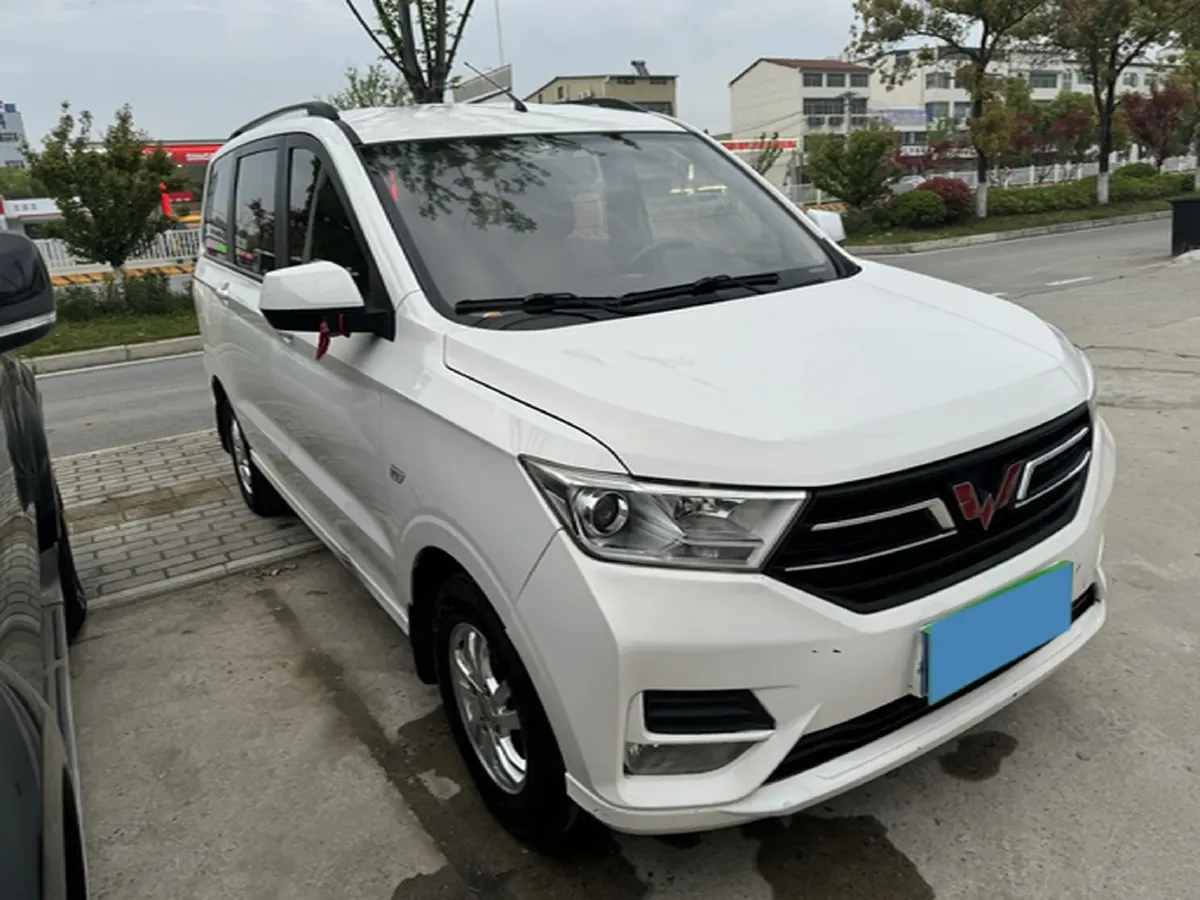 2018 WuLing HongGuang 1.5L 105HP L4 5MT,autocango,china used car exporter,china ev exporter,chinese used car exporter,chinese used ev exporter
