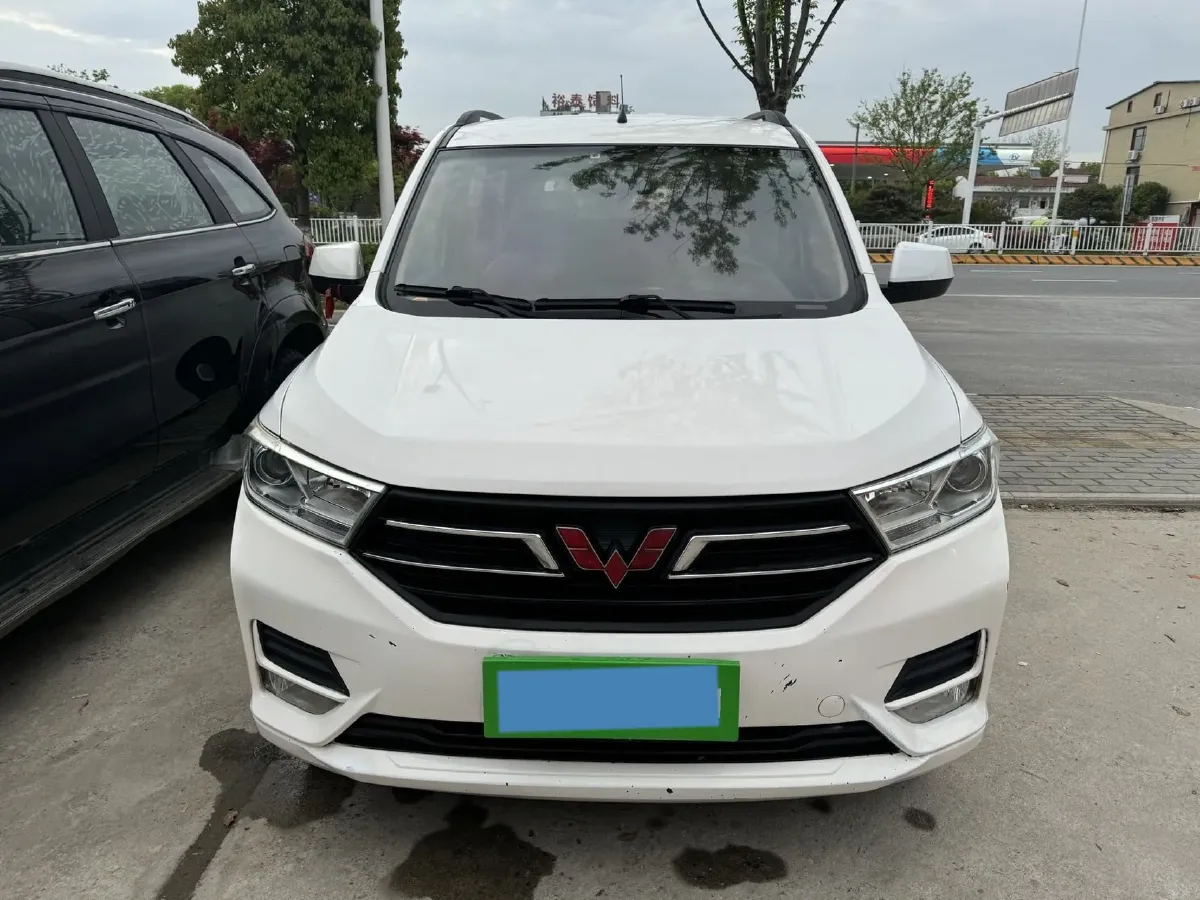 2018 WuLing HongGuang 1.5L 105HP L4 5MT,autocango,china used car exporter,china ev exporter,chinese used car exporter,chinese used ev exporter