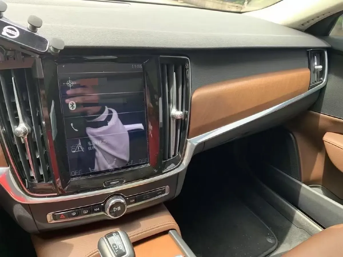 2019 Infiniti Q70 2.0T 211HP L4 7AT,autocango,china used car exporter,china ev exporter,chinese used car exporter,chinese used ev exporter