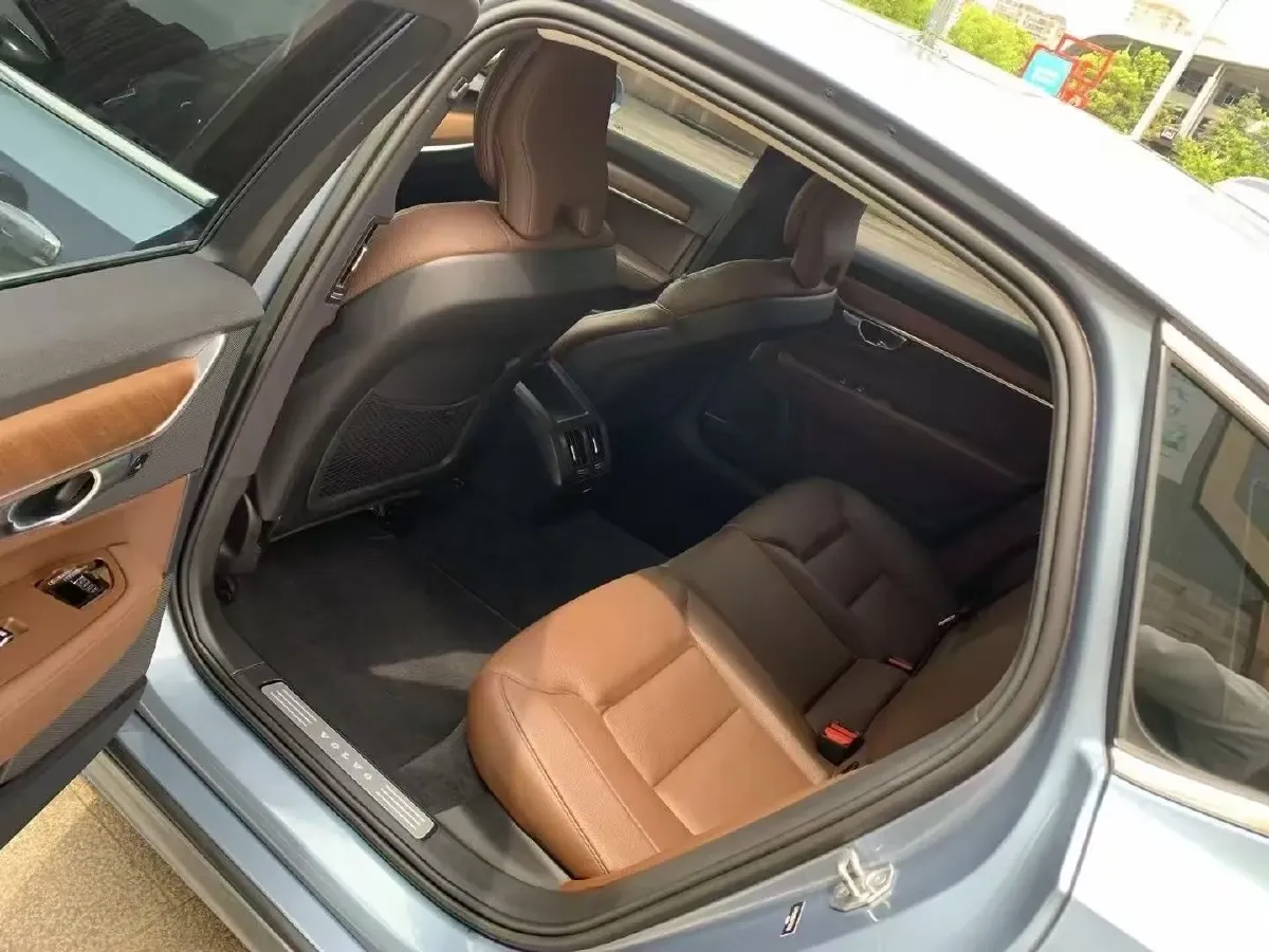 2019 Infiniti Q70 2.0T 211HP L4 7AT,autocango,china used car exporter,china ev exporter,chinese used car exporter,chinese used ev exporter