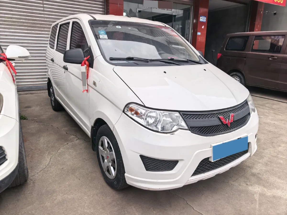 2018 WuLing HongGuang 1.5L 105HP L4 5MT,autocango,china used car exporter,china ev exporter,chinese used car exporter,chinese used ev exporter