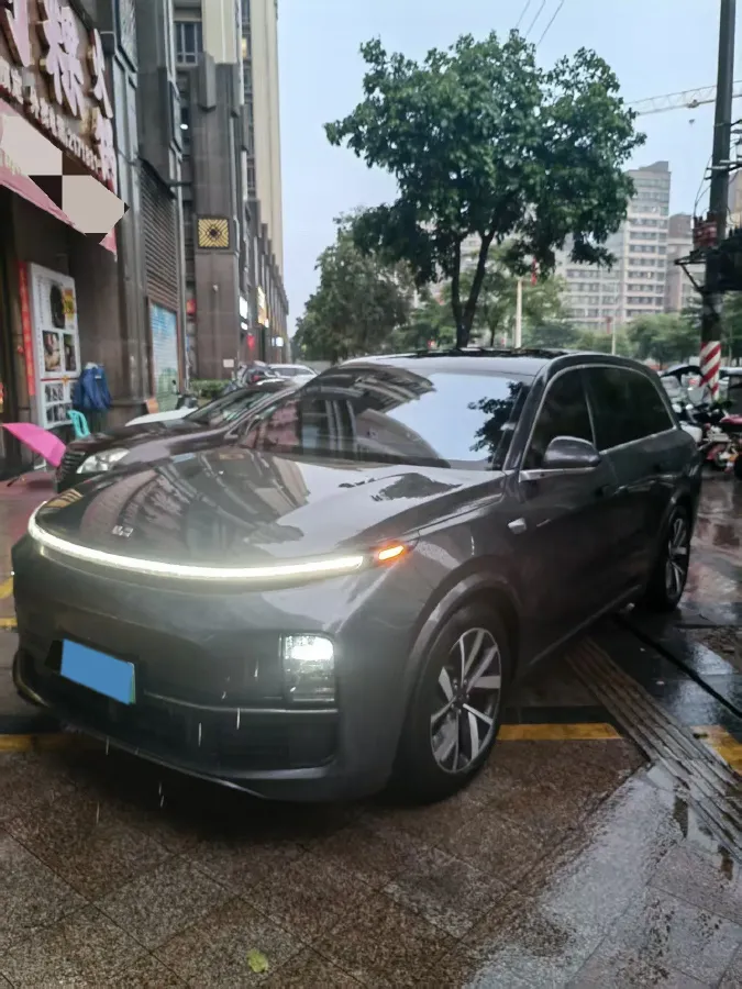 2023 Li L8 Range Extended 154HP REEV 40.9KWH,autocango,china used car exporter,china ev exporter,chinese used car exporter,chinese used ev exporter