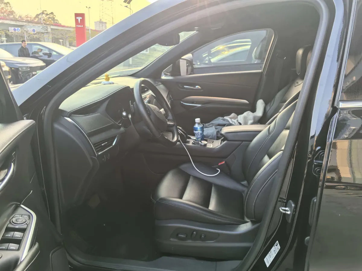 2021 Cadillac XT4 2.0T 237HP L4 9AT,autocango,china used car exporter,china ev exporter,chinese used car exporter,chinese used ev exporter