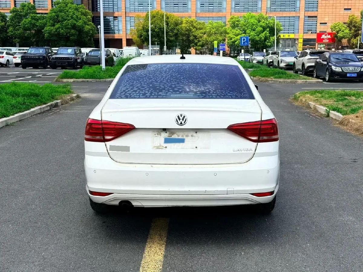 2017 Volkswagen Lavida 1.6L 110HP L4 6AT,autocango,china used car exporter,china ev exporter,chinese used car exporter,chinese used ev exporter