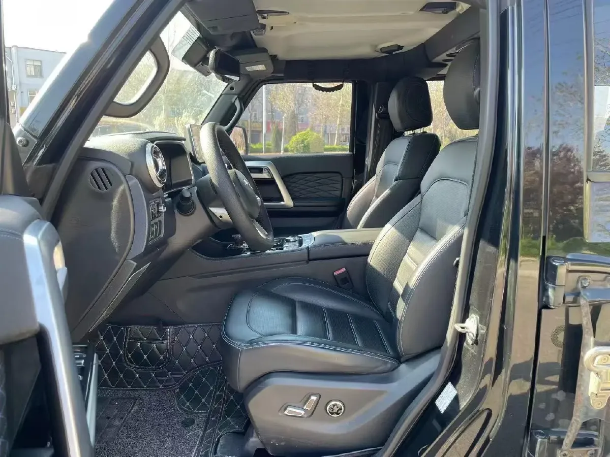 2020 Beijing BJ40 2.0T 224HP L4 8AT,autocango,china used car exporter,china ev exporter,chinese used car exporter,chinese used ev exporter