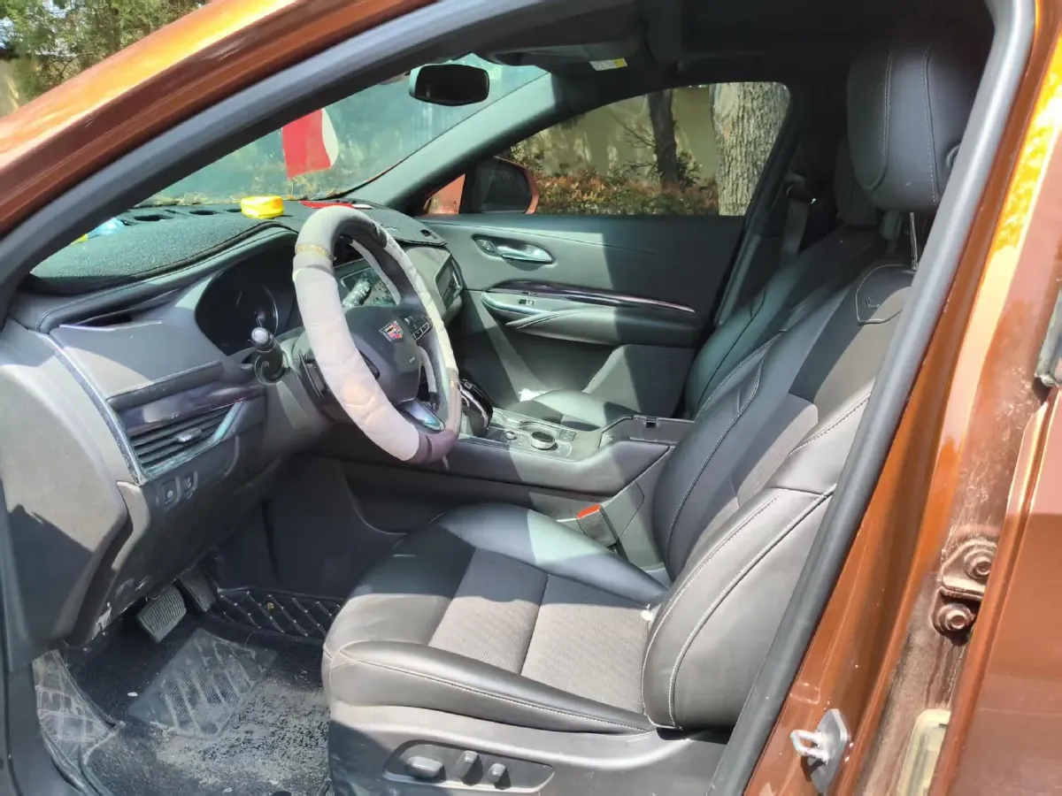 2021 Cadillac XT4 2.0T 237HP L4 9AT,autocango,china used car exporter,china ev exporter,chinese used car exporter,chinese used ev exporter