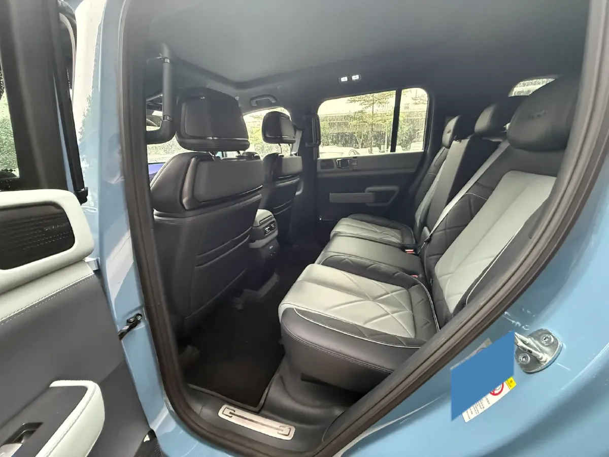 2023 FangChengBao Bao 5 1.5T 194HP L4 E-CVT PHEV 31.8KWH,autocango,china used car exporter,china ev exporter,chinese used car exporter,chinese used ev exporter