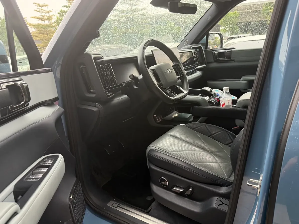 2023 FangChengBao Bao 5 1.5T 194HP L4 E-CVT PHEV 31.8KWH,autocango,china used car exporter,china ev exporter,chinese used car exporter,chinese used ev exporter