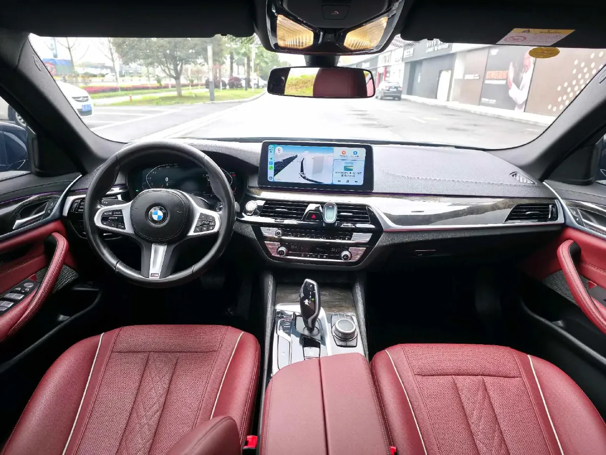 2022 BMW 5 Series 2.0T 184HP L4 8AT,autocango,china used car exporter,china ev exporter,chinese used car exporter,chinese used ev exporter