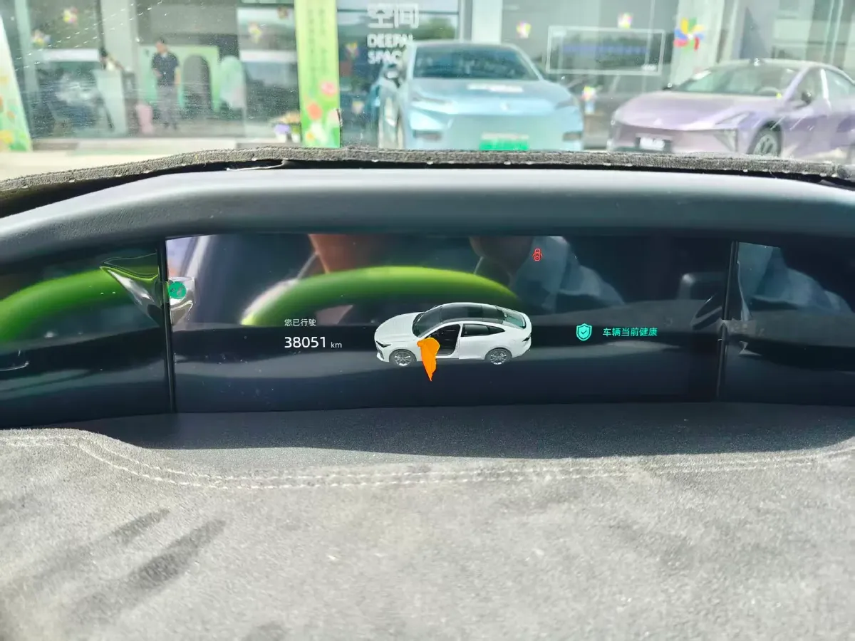 2023 ChangAn UNI-V 1.5T 188HP L4 7DCT,autocango,china used car exporter,china ev exporter,chinese used car exporter,chinese used ev exporter