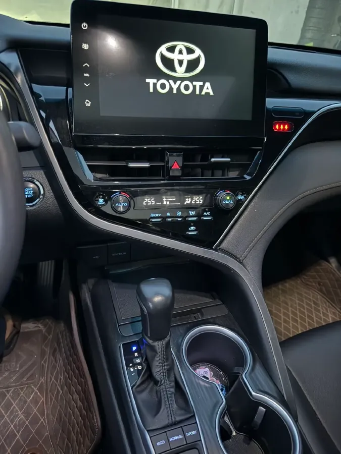 2021 Toyota Camry 2.5L 209HP L4 8AT,autocango,china used car exporter,china ev exporter,chinese used car exporter,chinese used ev exporter